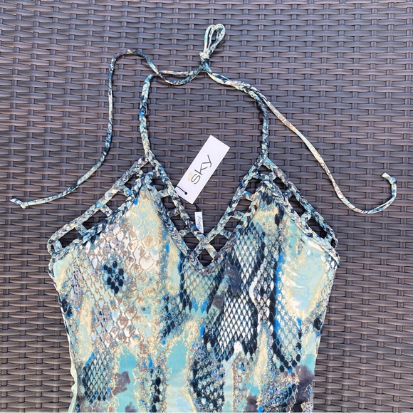 SKY Women’s Cami Tie Halter Top NWT - Picture 2 of 7